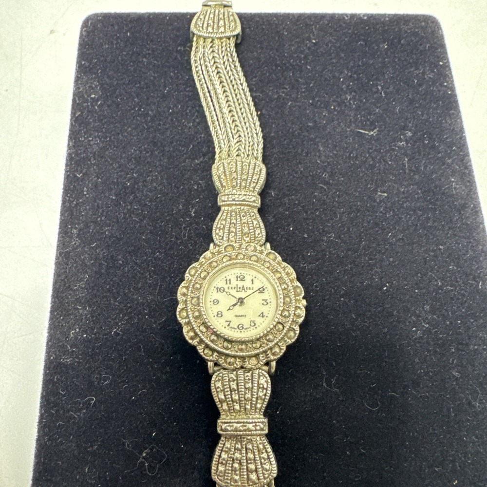 Vtg LA Express Quartz Watch Ladies Silver Tone Stretch Band Fashion Stones